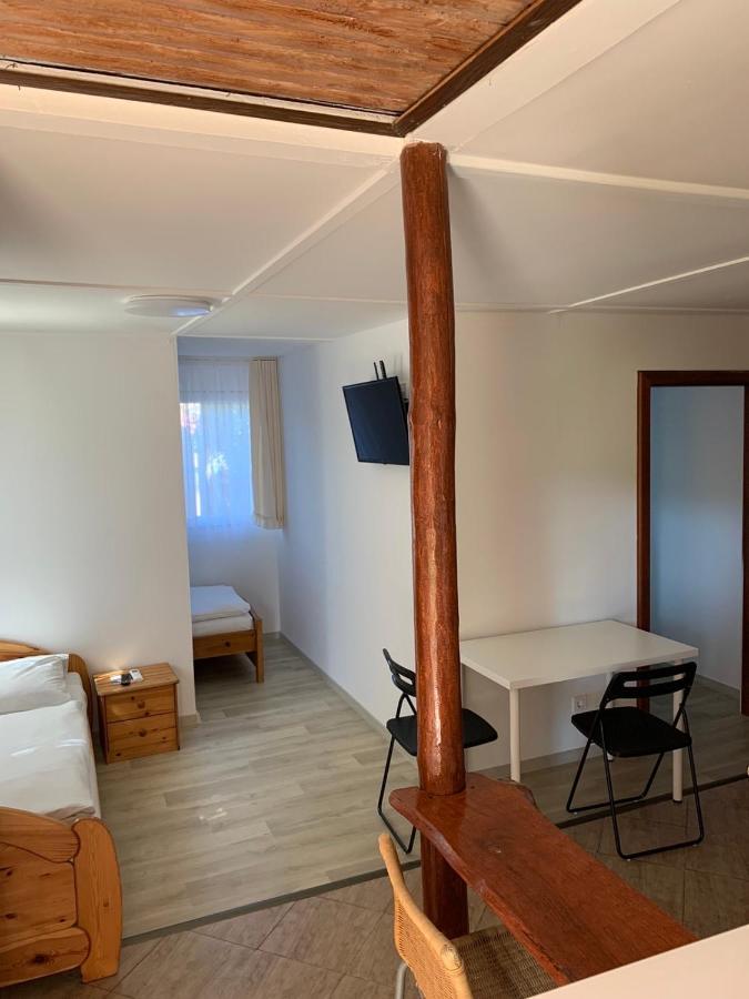 Mineral Apartman Crystal Sostofurdo Buitenkant foto